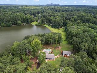 1673 Clearview Dr., Acworth, GA 30102