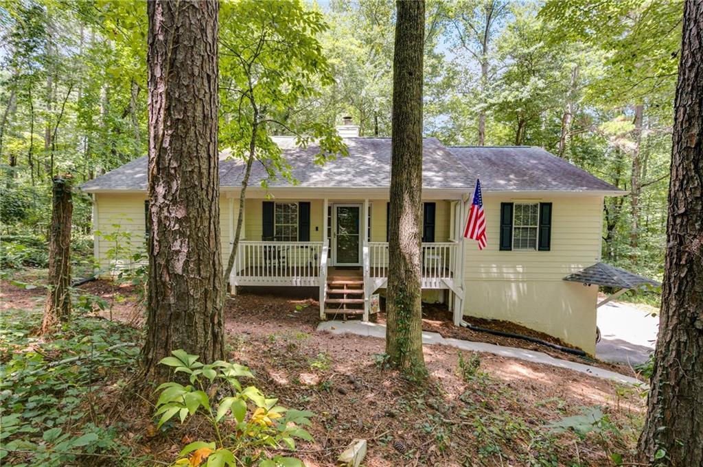 359 Johnstons Dr., Dallas, GA 30157