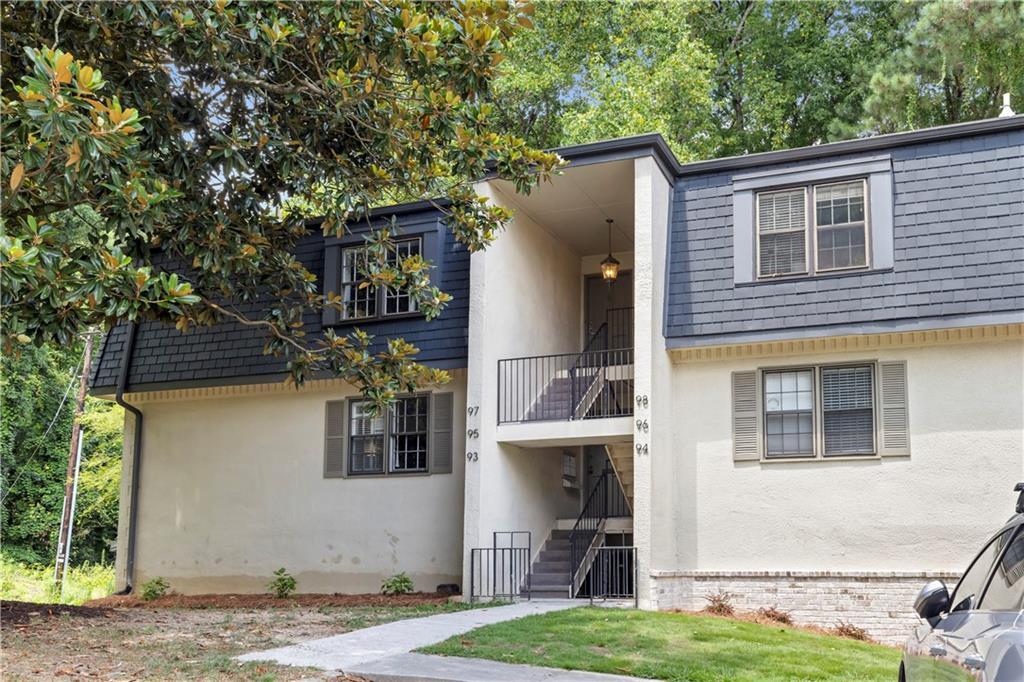 97 Rosaire Pl., Atlanta, GA 30327