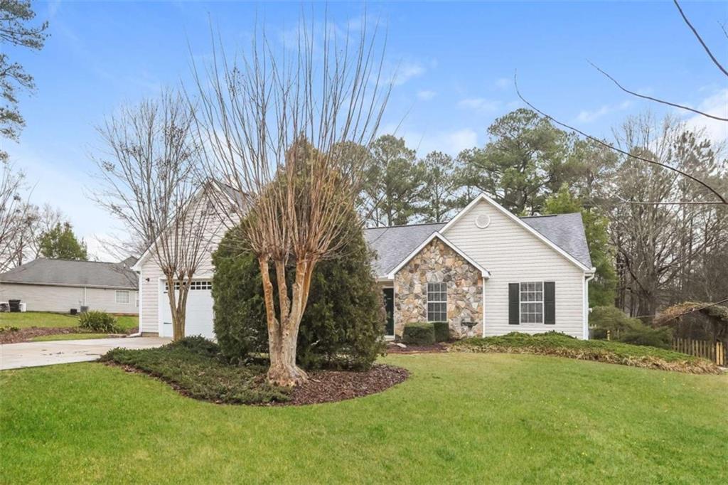 4300 Willow Springs Dr., Loganville, GA 30052