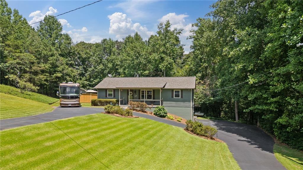 6009 Hubert Stephens Rd., Gainesville, GA 30506