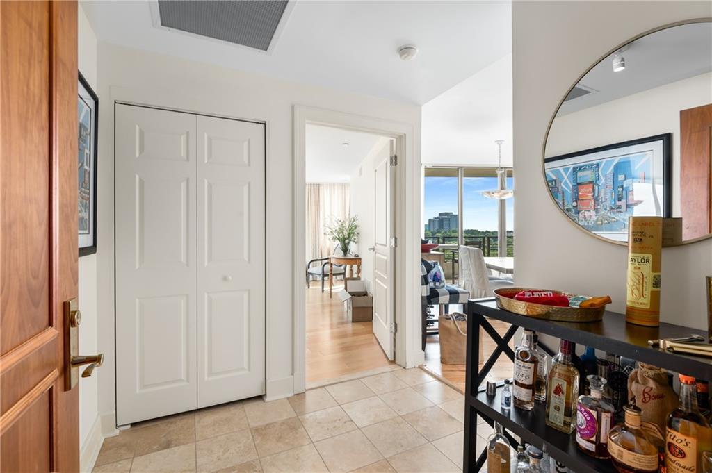 700 Park Regency Pl. #1906, Atlanta, GA 30326