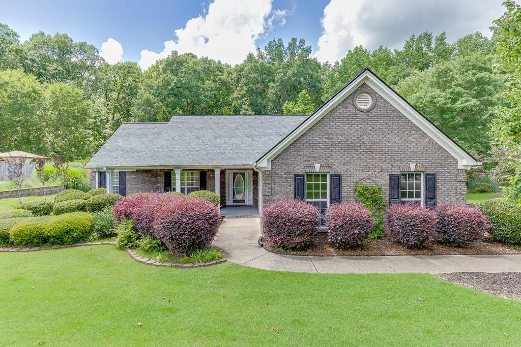 832 Crystal Meadow Dr., Winder, GA 30680