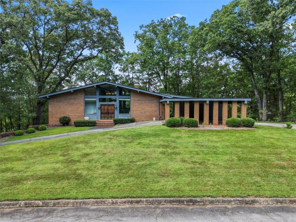 624 Sunset Dr., Manchester, GA 31816
