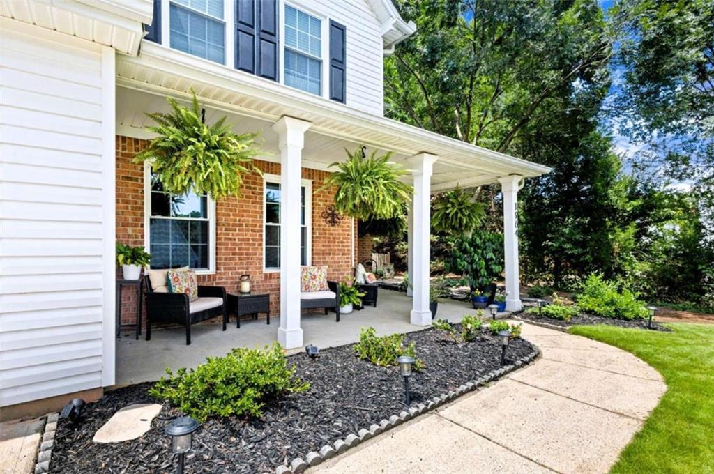 1964 Barnett West Ct., Buford, GA 30518