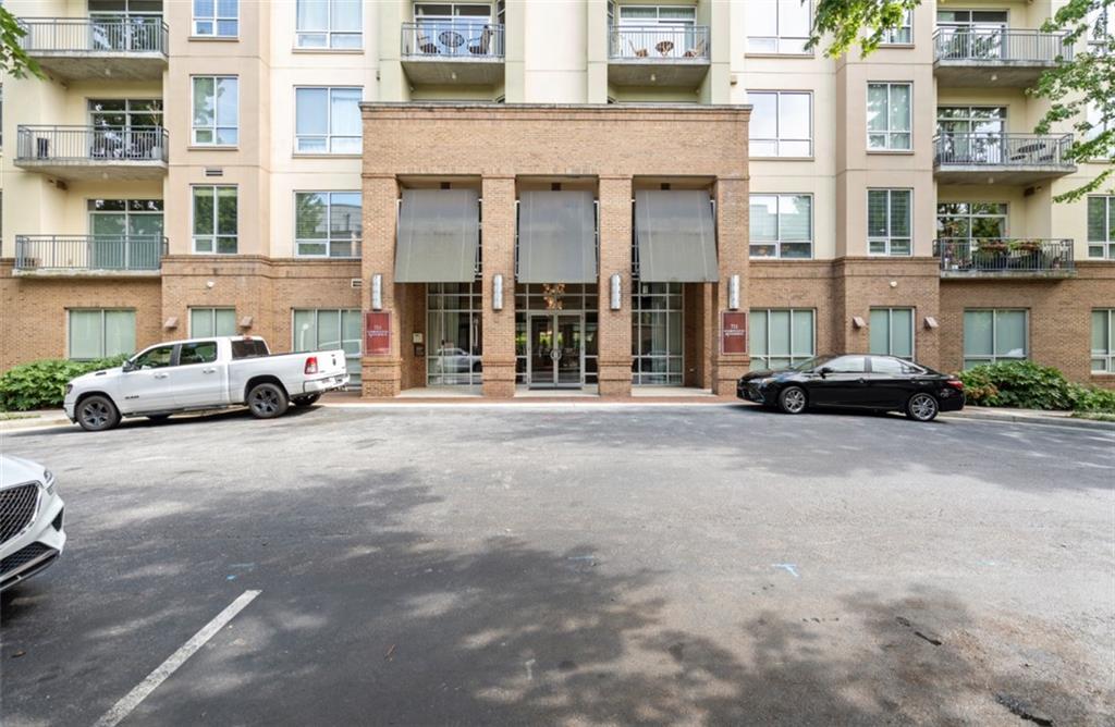 711 Cosmopolitan Dr. #442, Atlanta, GA 30324