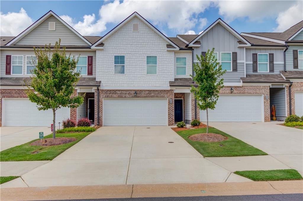 4565 Bishops Ln., Oakwood, GA 30566