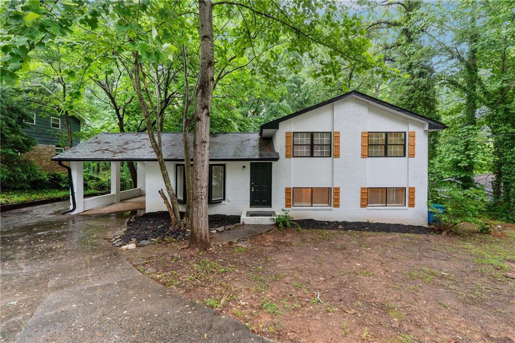 5786 Deerfield Tr., College Park, GA 30349