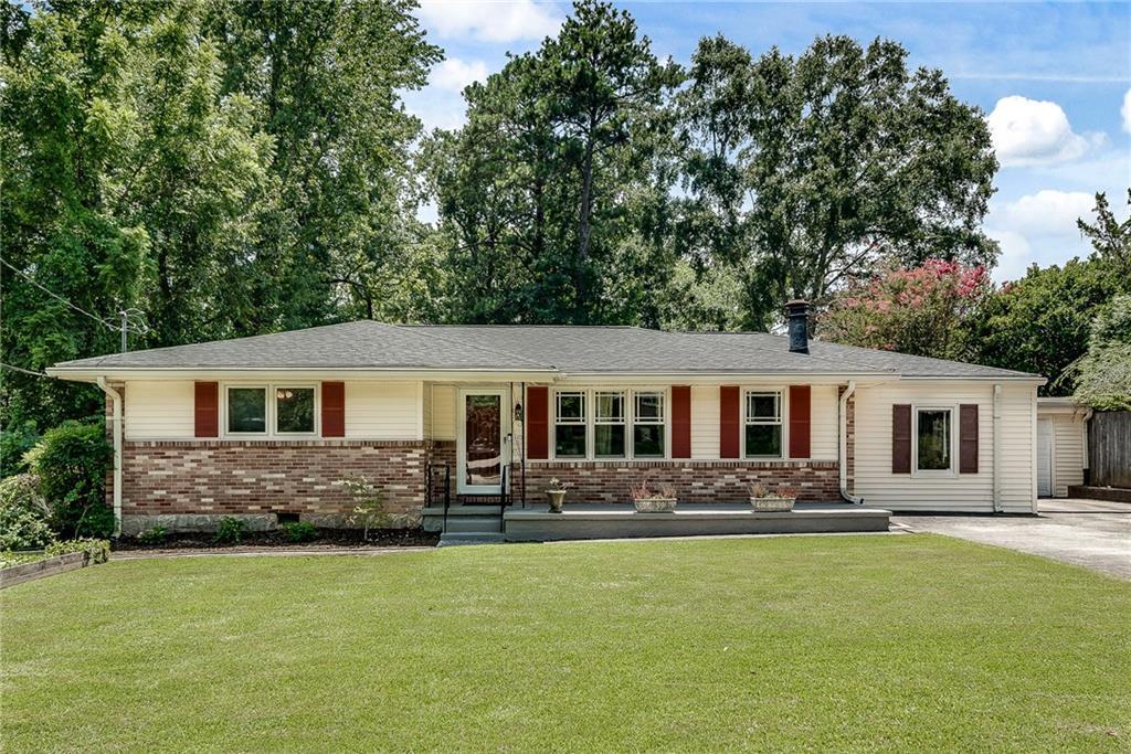 2821 Laurel Ridge Dr., Decatur, GA 30033