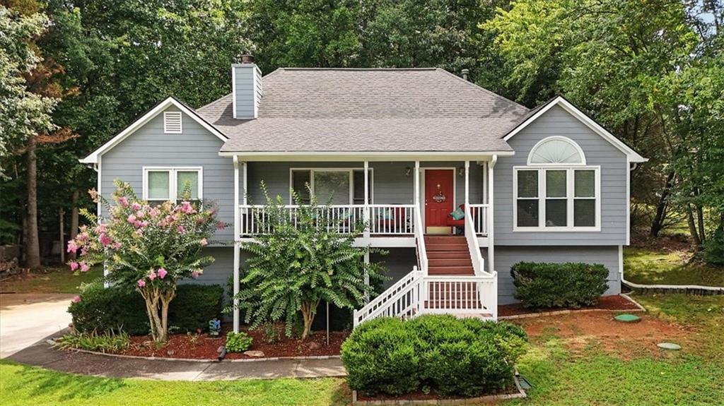 40 Yellowstone Ln., Powder Springs, GA 30127