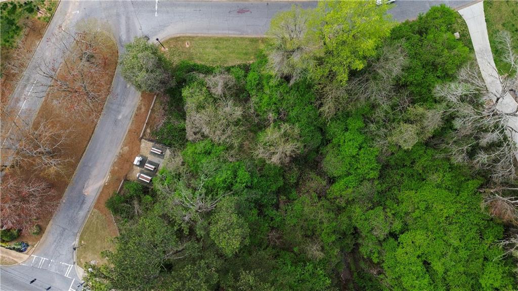 2020 S Hidden Hills Pkwy., Stone Mountain, GA 30088