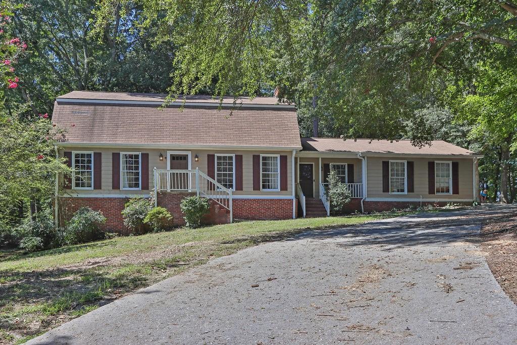 2419 Broad Creek Dr., Stone Mountain, GA 30087