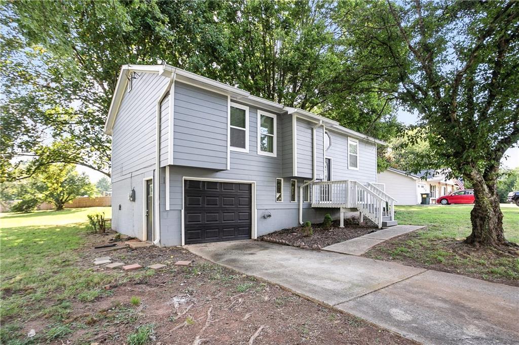 36 Willow Dr., Dallas, GA 30157