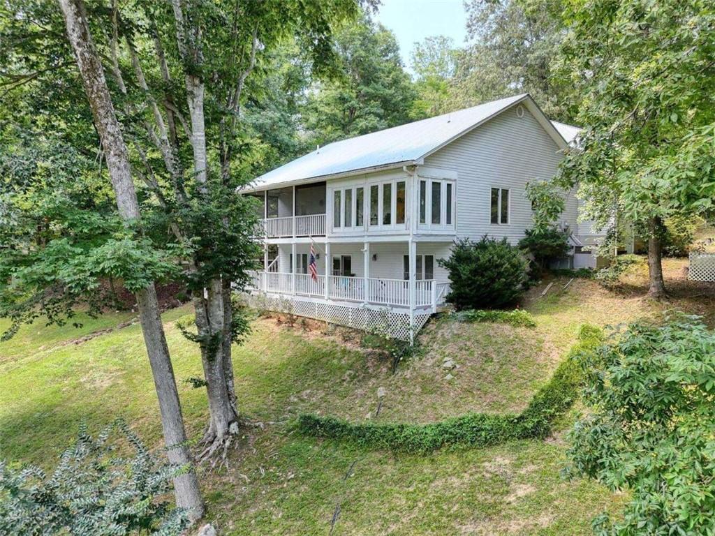 1215 Blue Ridge Hwy., Blairsville, GA 30512