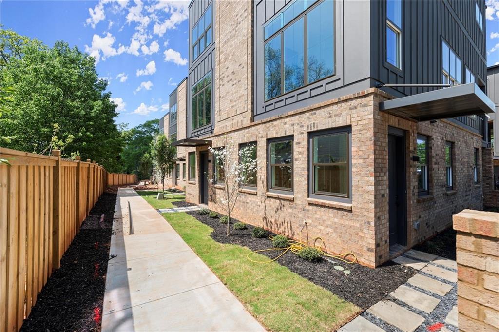 1123 Knight Walk, Atlanta, GA 30318