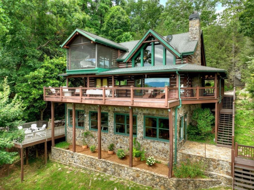 857 Lakeview Dr., Blue Ridge, GA 30513