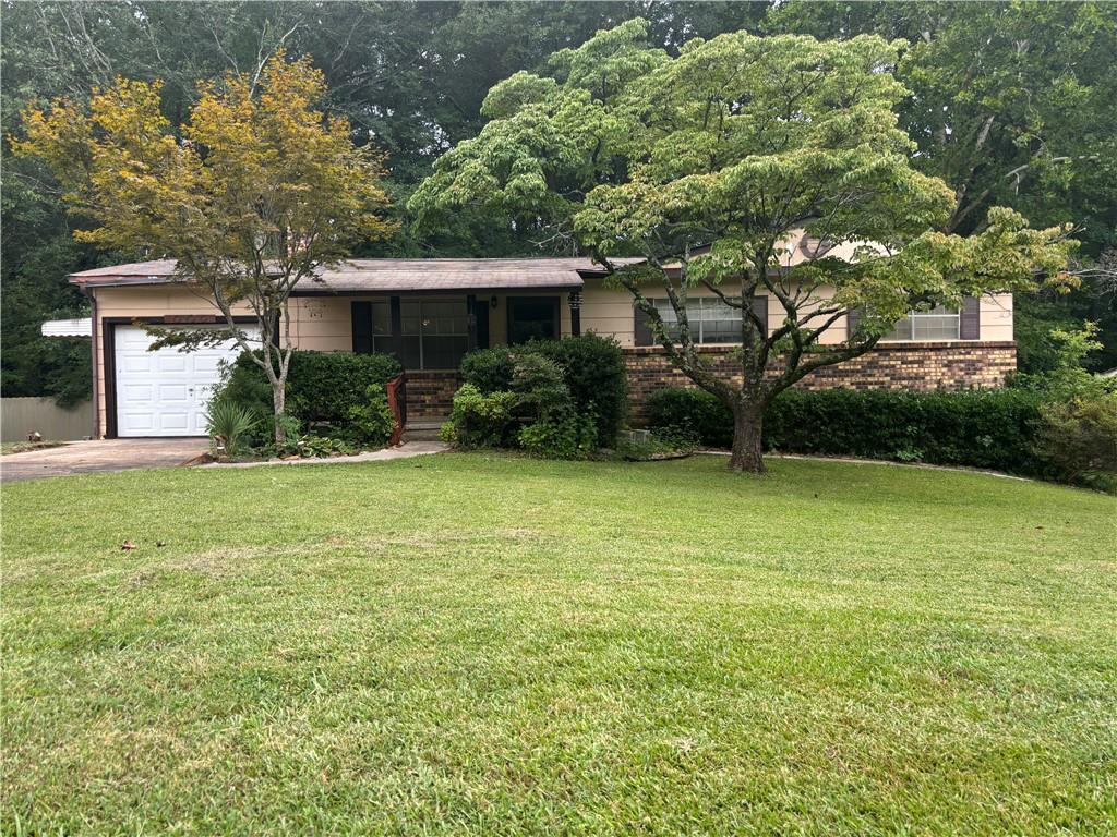 1896 Live Oak Dr., Kennesaw, GA 30152