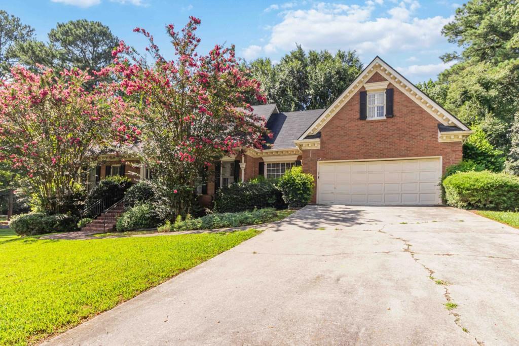 5221 Clearwater Dr., Stone Mountain, GA 30087