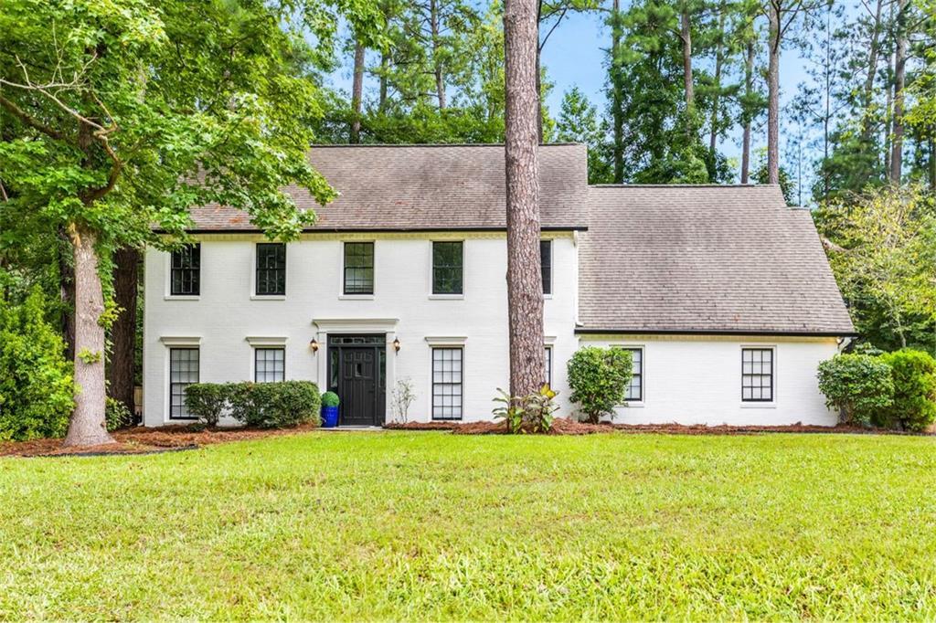 4929 Willow Creek Dr., Woodstock, GA 30188