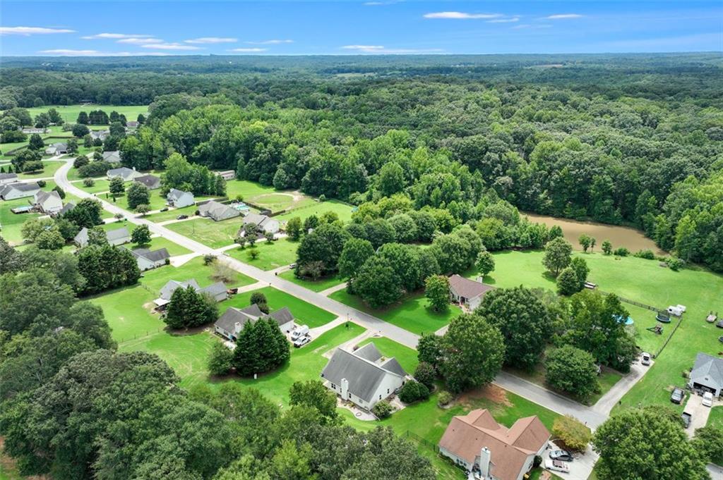 358 Kiley Dr., Hoschton, GA 30548