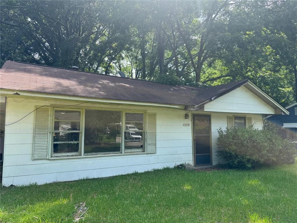 820 Pamela Dr., Griffin, GA 30224
