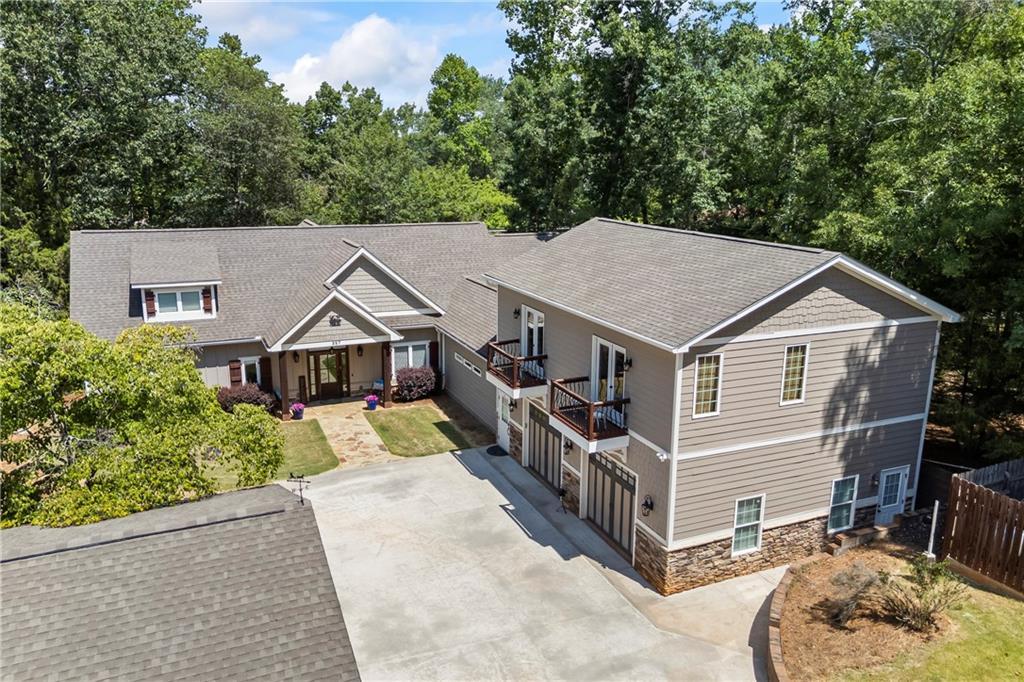 357 Tugaloo Point, Hartwell, GA 30643