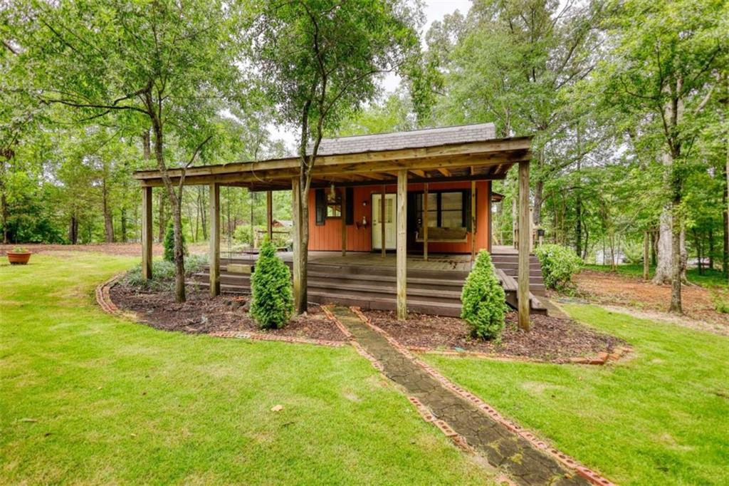 80 Lakeshore Dr, Jackson, GA 30233
