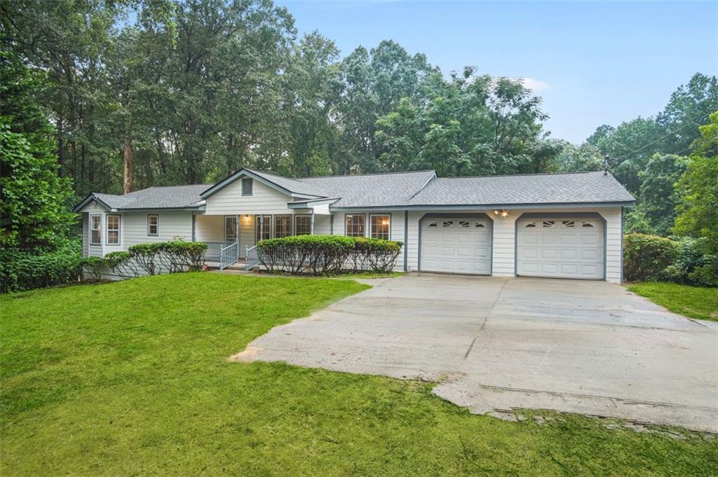 3465 Stonewall Tell Rd., Atlanta, GA 30349