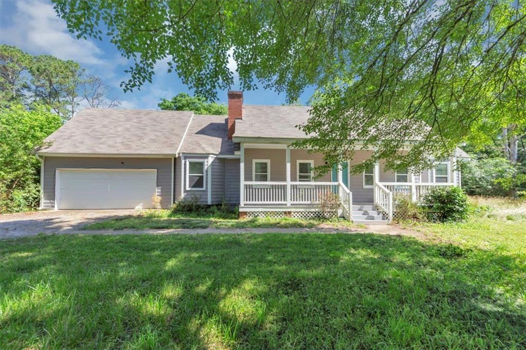6744 Rockbridge Rd., Stone Mountain, GA 30087