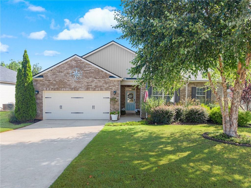 3291 Heatherwood Dr., Gainesville, GA 30507