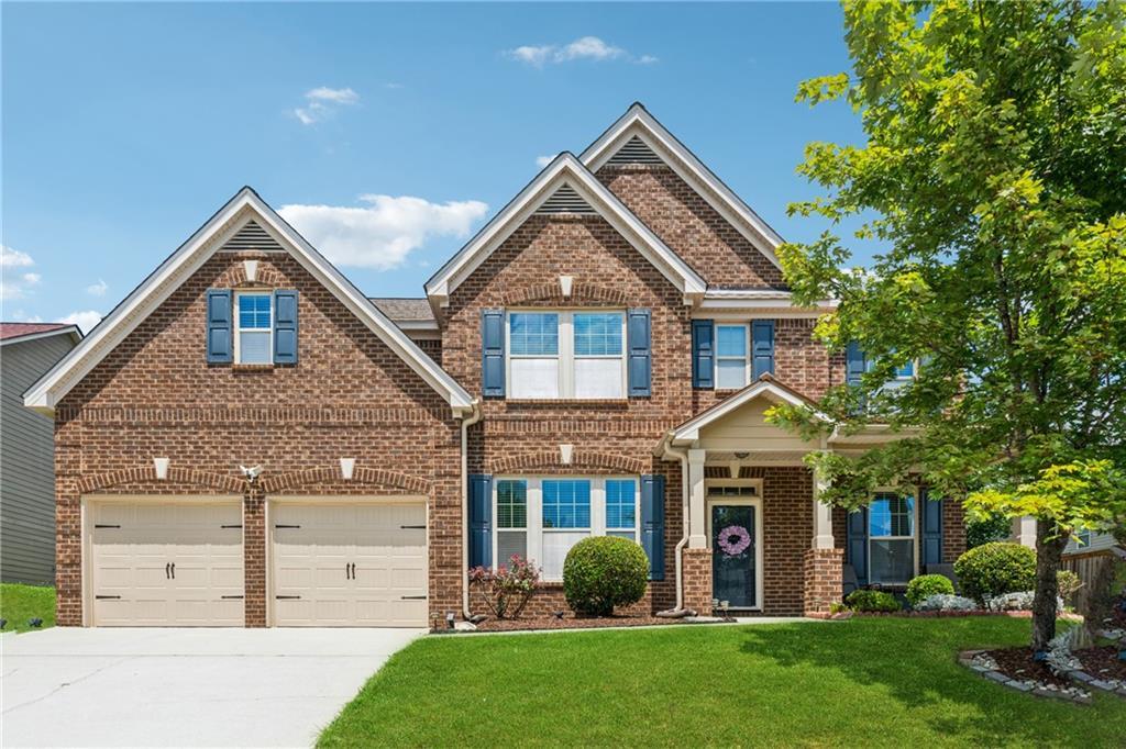 8169 Lochley Dr., Fairburn, GA 30213