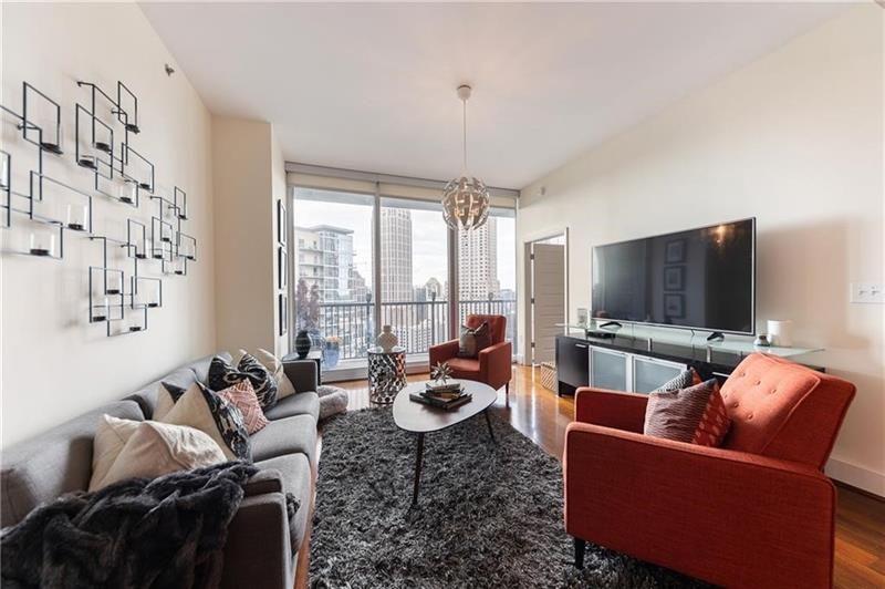 1080 Peachtree St. #1815, Atlanta, GA 30309