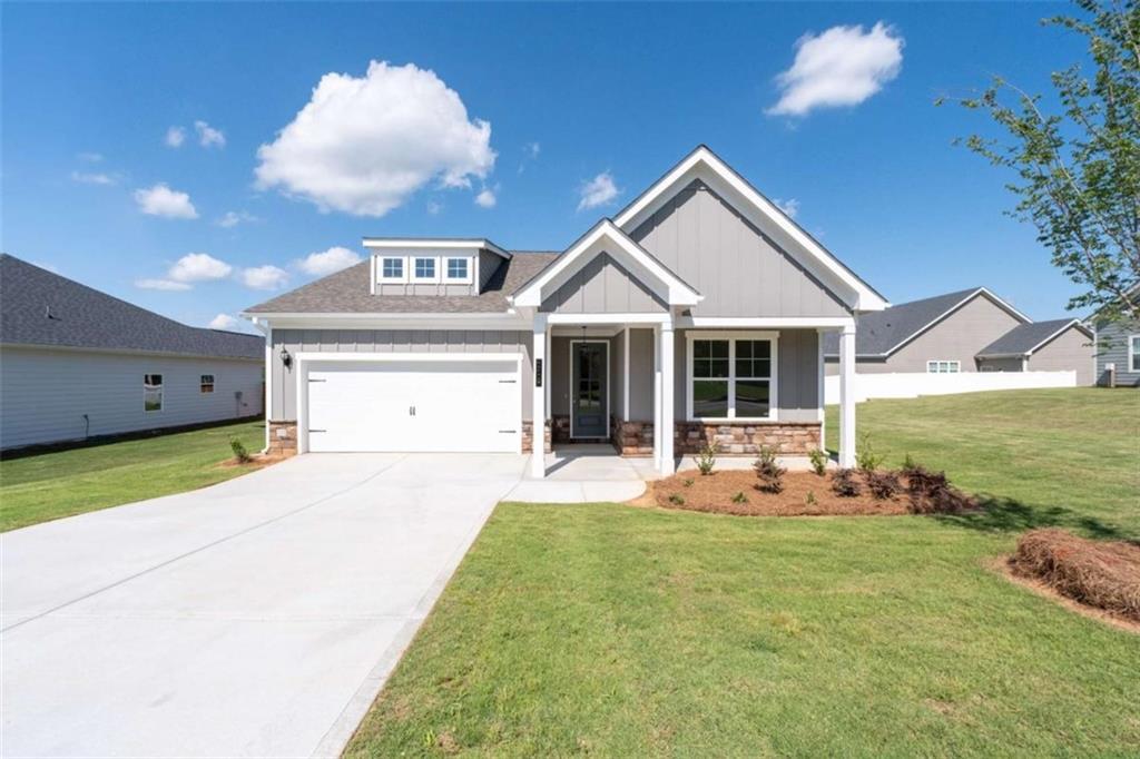 65 Cooper Dr., Mansfield, GA 30055