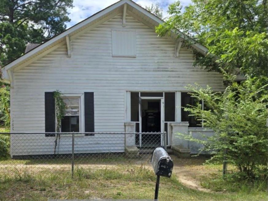 502 E Walker St., Wrens, GA 30833