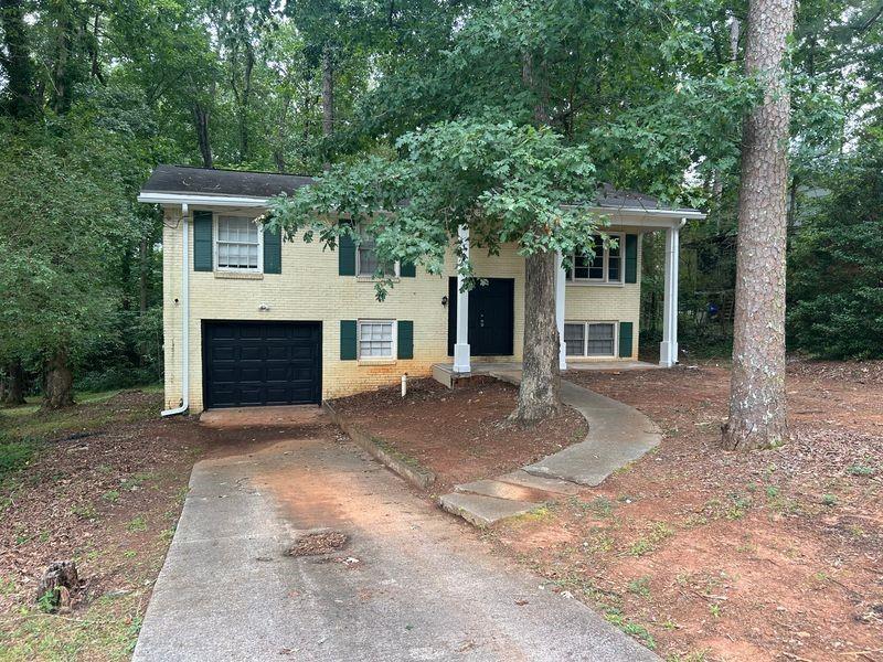 1615 Pine Glen Cir., Decatur, GA 30035