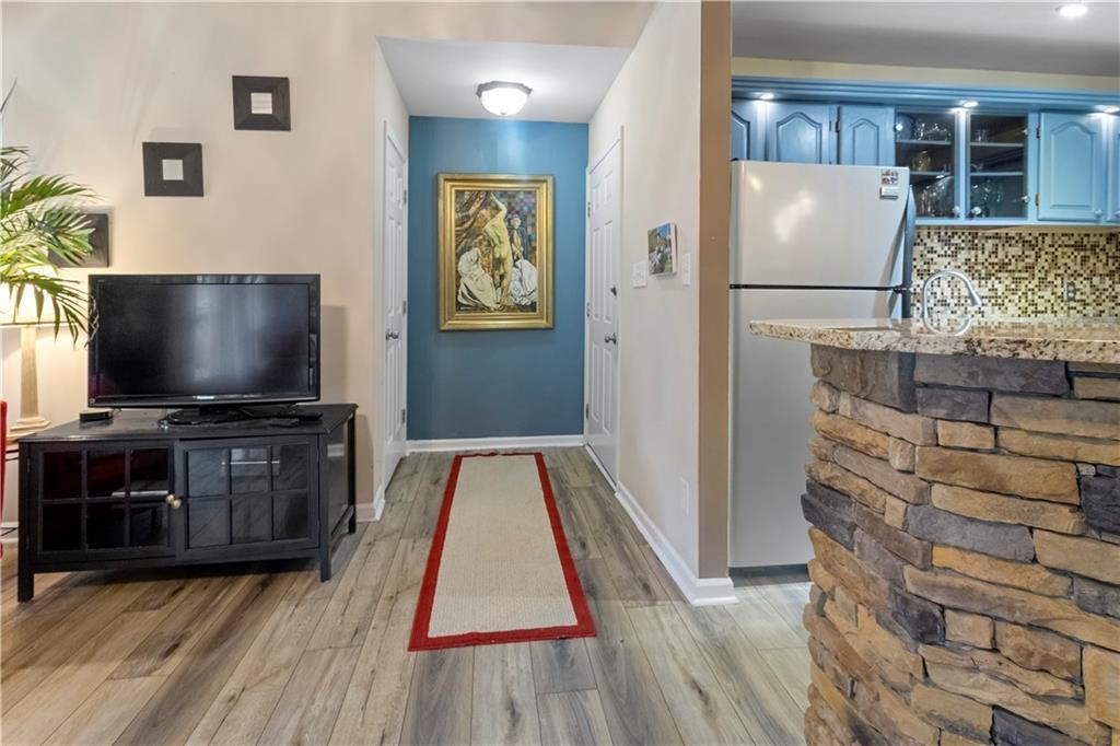 690 Mcgill Pl., Atlanta, GA 30312