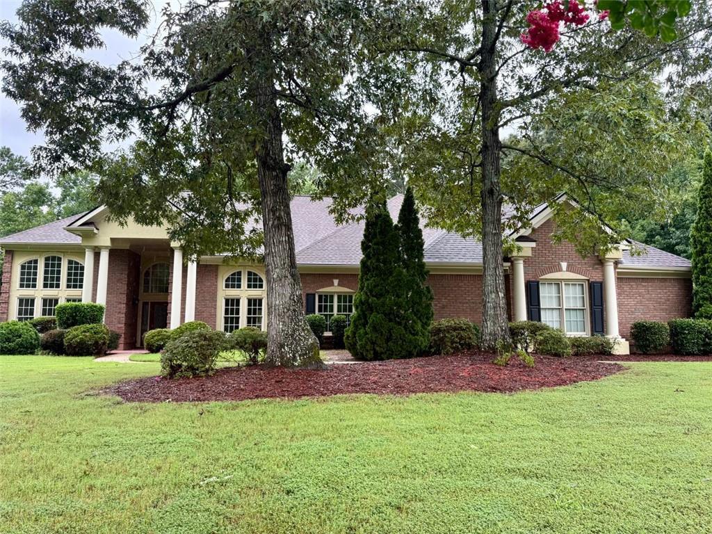 205 Asante Dr., Ellenwood, GA 30294