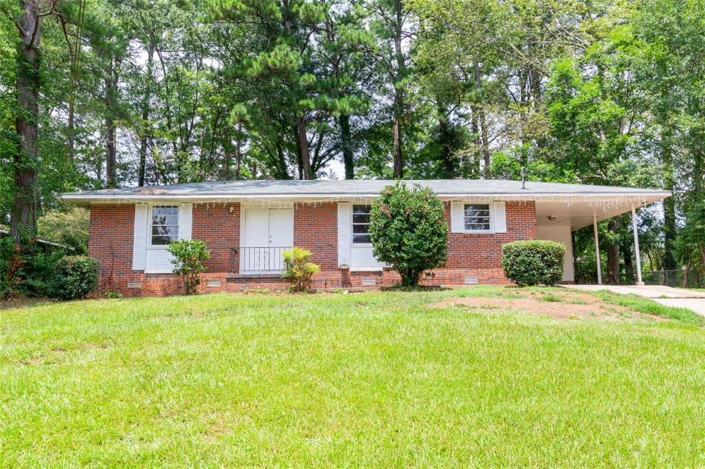 816 Needle Dr., Forest Park, GA 30297