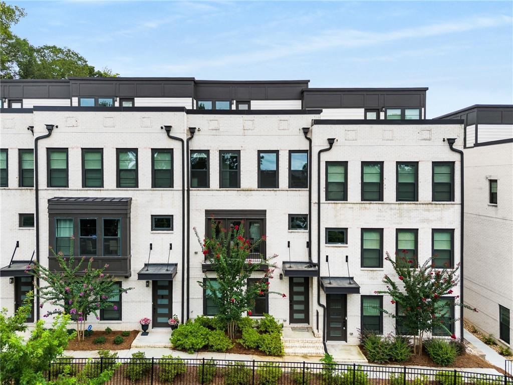 517 Whitlox Rd., Atlanta, GA 30318