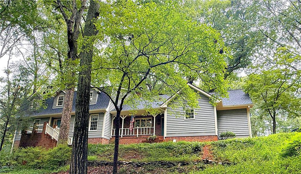 2110 Stoneleigh Dr., Tucker, GA 30087