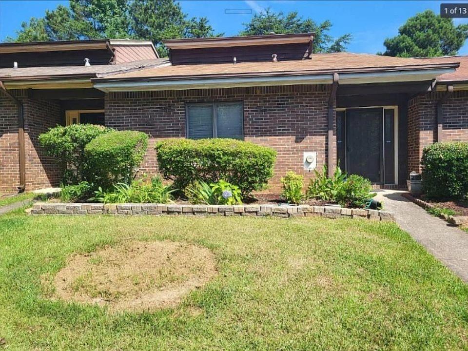 1481 Stoneleigh Cir., Stone Mountain, GA 30088
