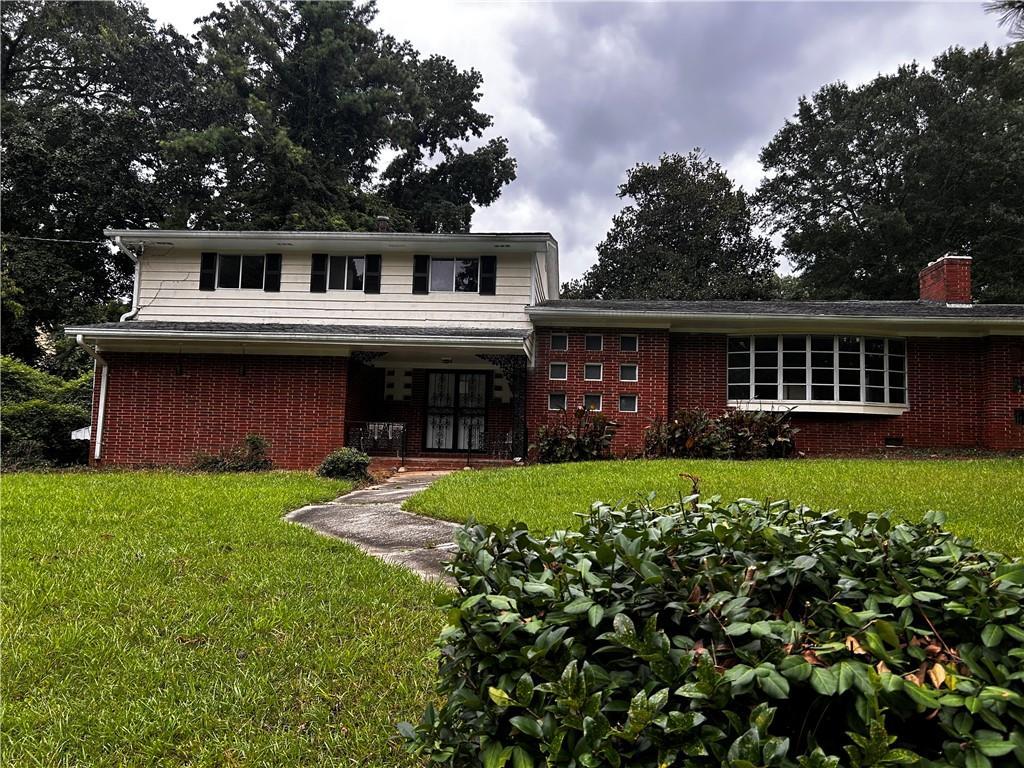 819 Venetta Pl., Atlanta, GA 30318