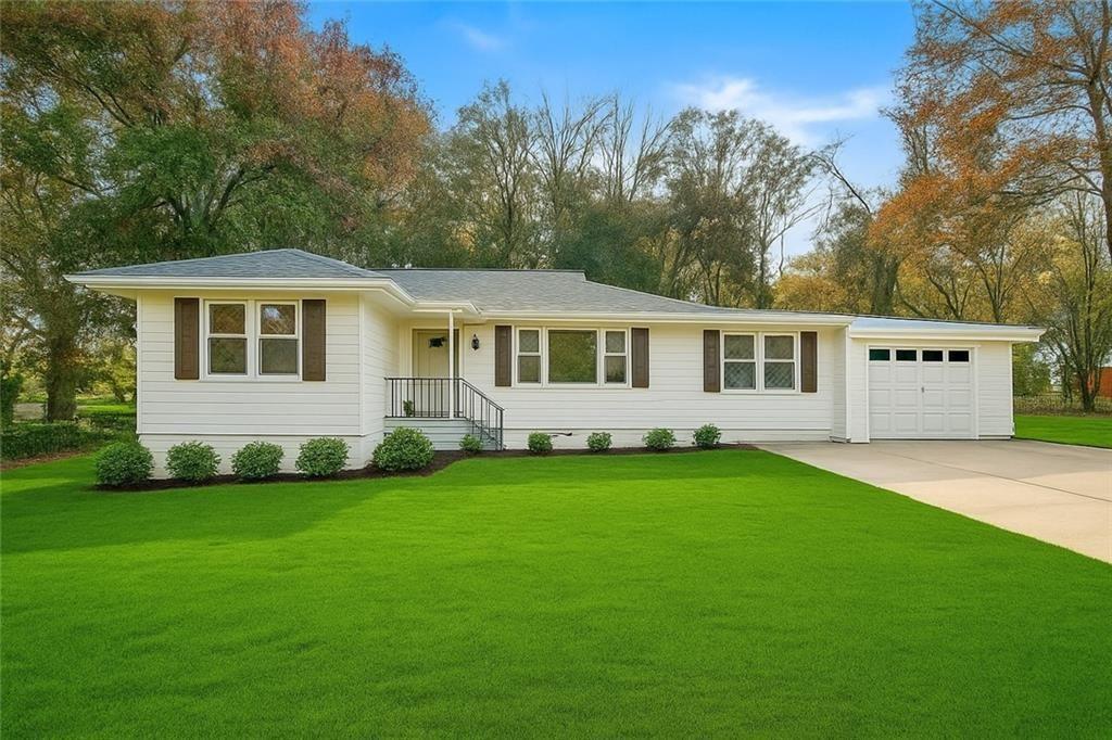 2376 Cross St., Atlanta, GA 30318