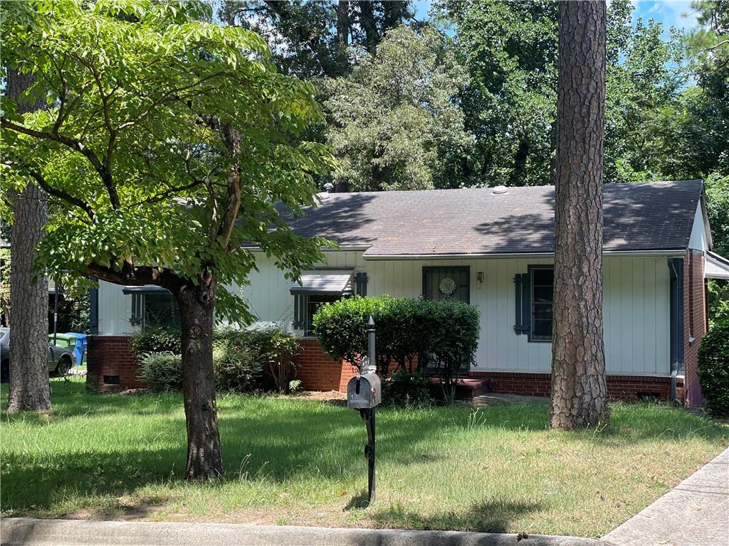 394 Argus Cir., Atlanta, GA 30331