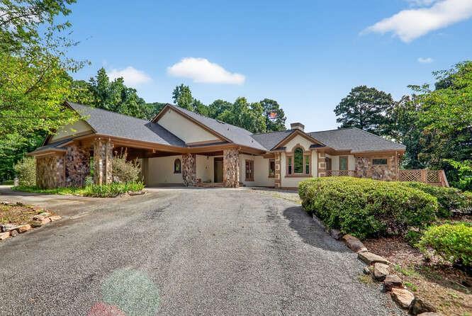 2551 E Maddox Rd., Buford, GA 30519