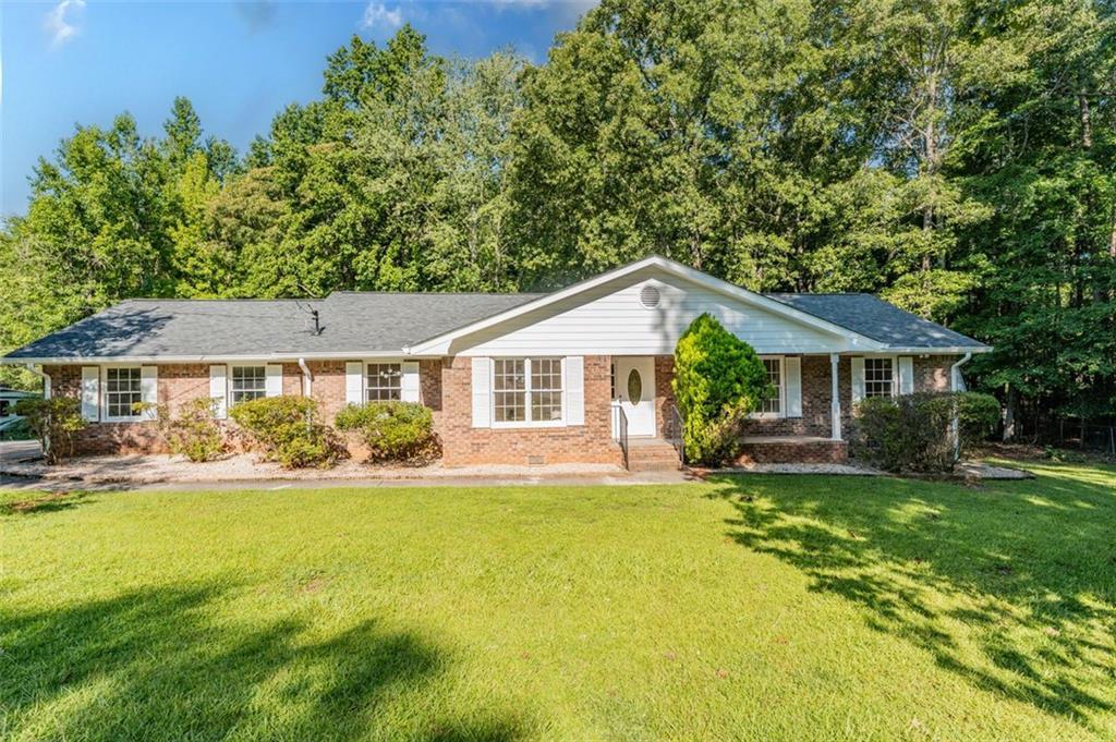 115 Brookwood Ln., Fayetteville, GA 30215