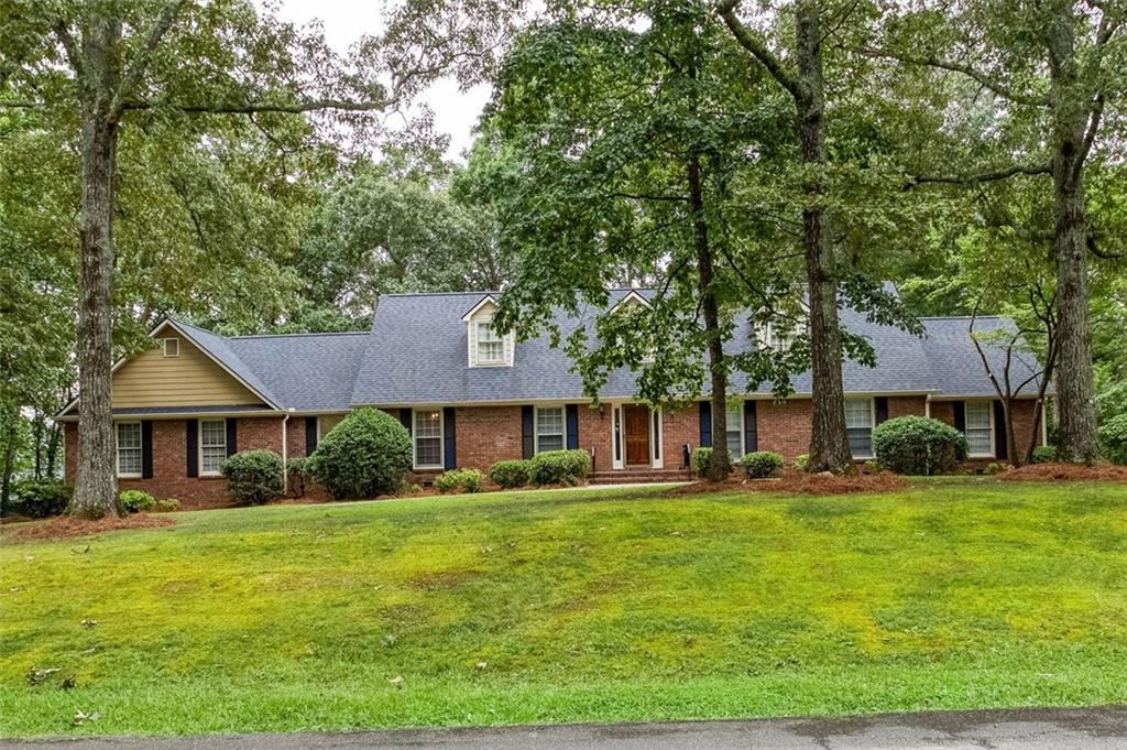 49 Oak Hill Dr., Rockmart, GA 30153