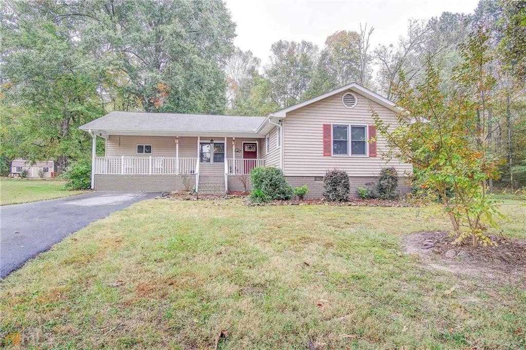 1246 Roland Hayes Pkwy., Calhoun, GA 30701