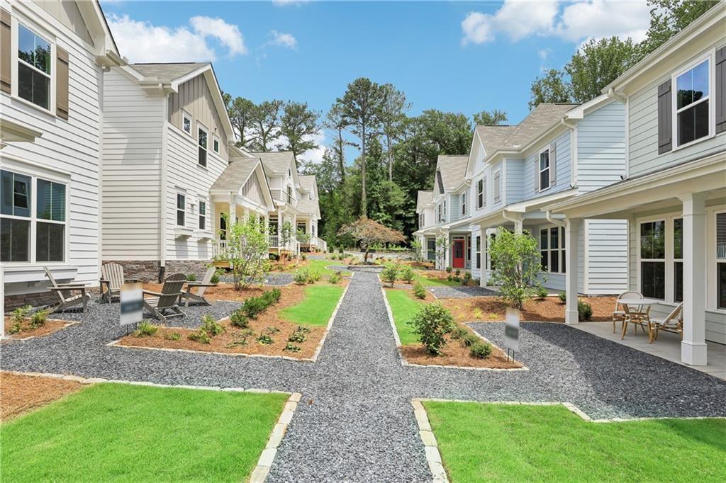 3827 Cottage Cir., Clarkston, GA 30021