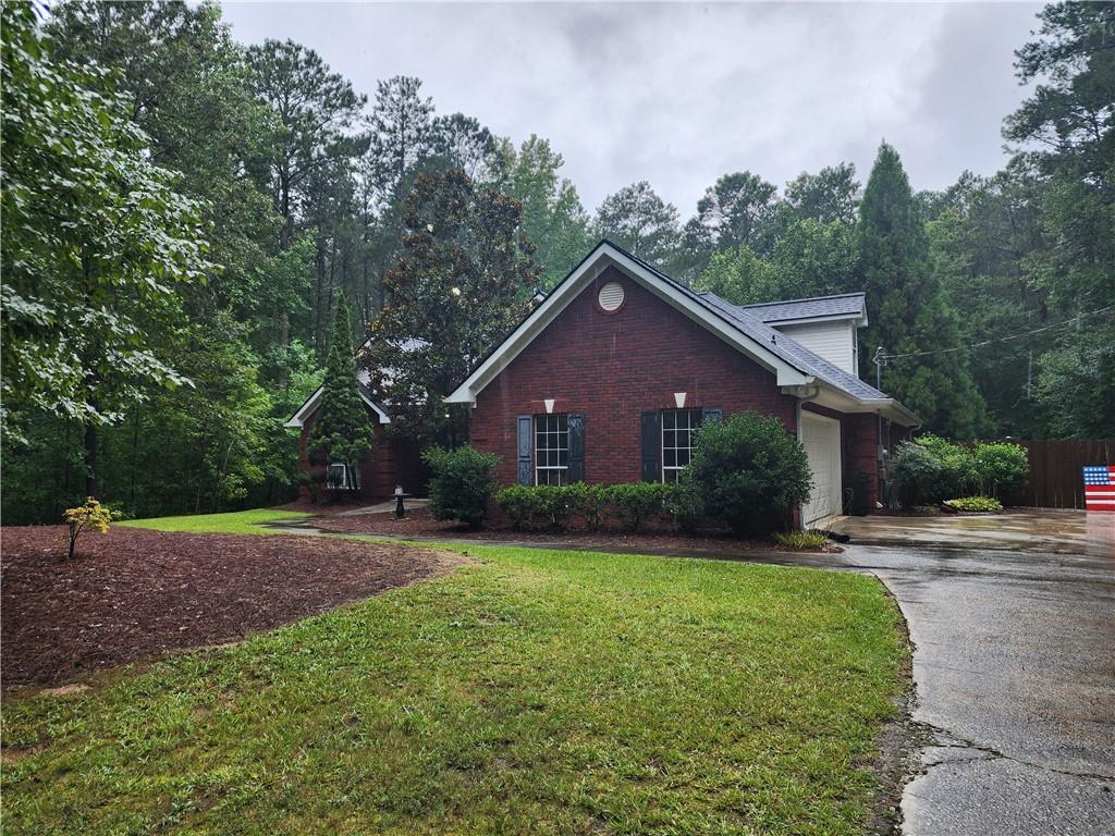520 W Lake Dr., Oxford, GA 30054